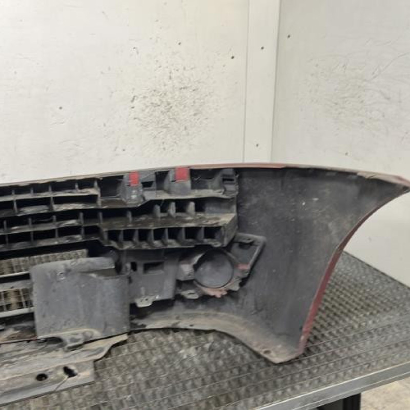 Pare choc avant RENAULT CLIO 2 CAMPUS Photo n°4