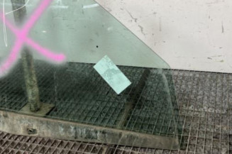 Vitre avant droit RENAULT CLIO 2 CAMPUS