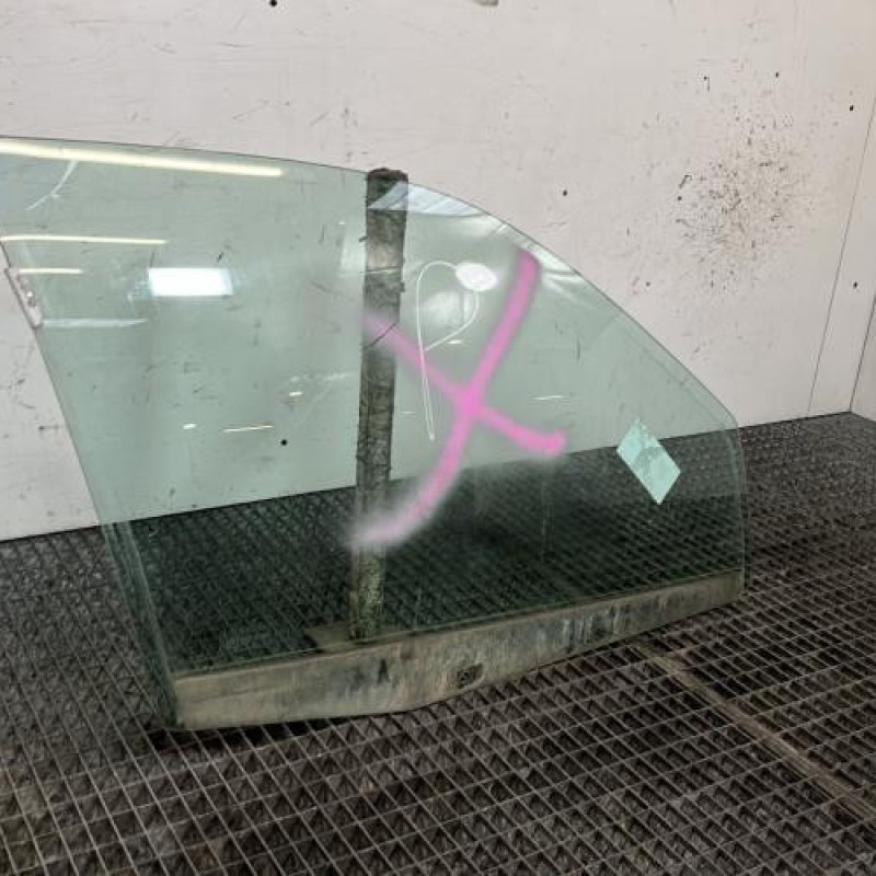 Vitre avant droit RENAULT CLIO 2 CAMPUS Photo n°3