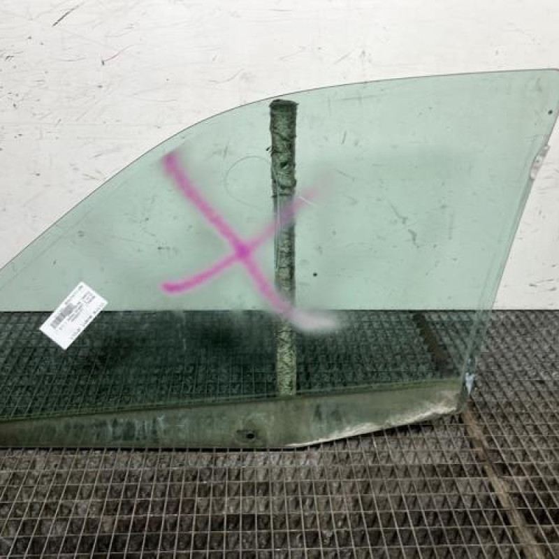 Vitre avant droit RENAULT CLIO 2 CAMPUS Photo n°4