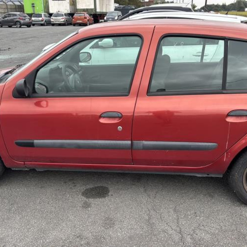 Vitre avant droit RENAULT CLIO 2 CAMPUS Photo n°9