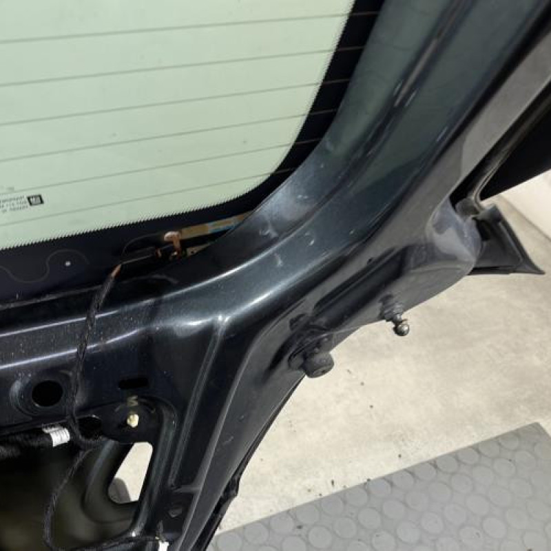 Malle/Hayon arriere OPEL CORSA E Photo n°8