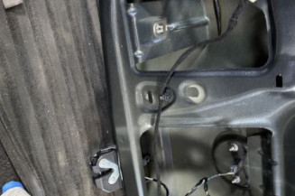 Malle/Hayon arriere OPEL CORSA E