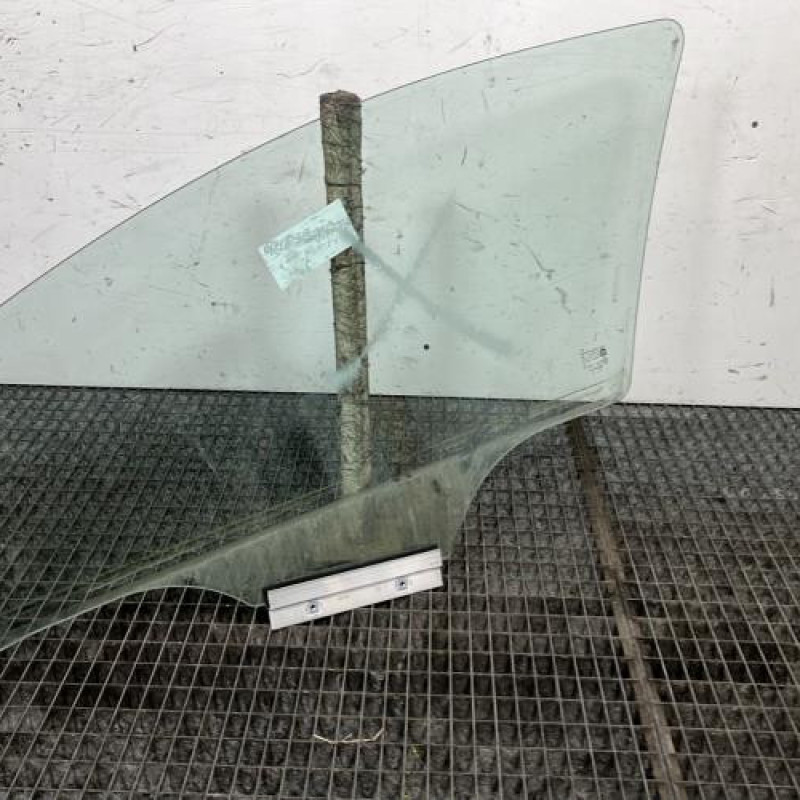 Vitre avant droit OPEL CORSA E Photo n°4