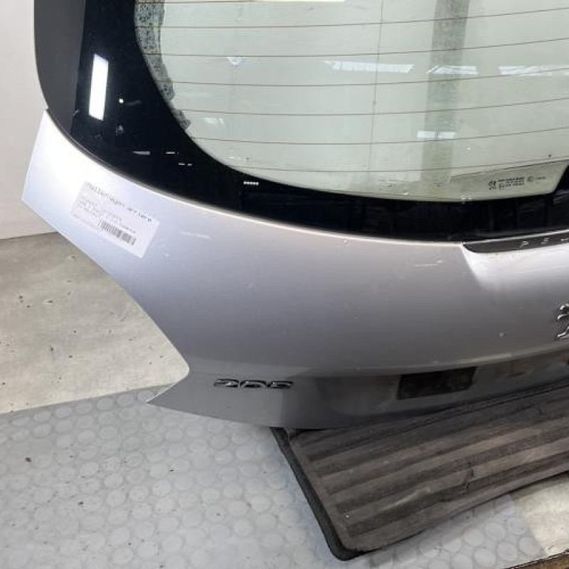 Malle/Hayon arriere PEUGEOT 208 1 Photo n°6