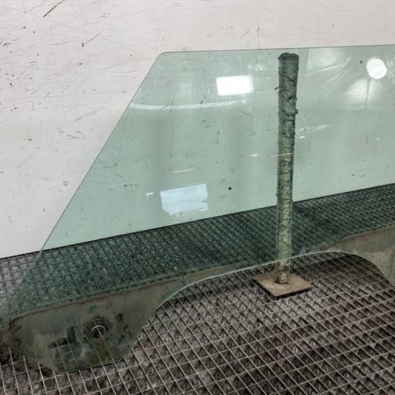 Vitre avant gauche MINI MINI 2 R56 Photo n°2