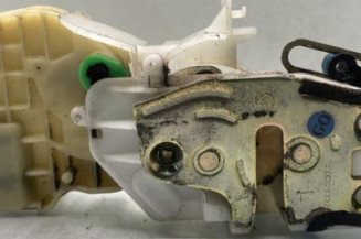 Serrure avant gauche HONDA CIVIC 7