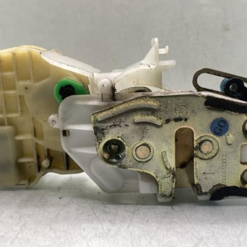 Serrure avant gauche HONDA CIVIC 7 Photo n°3