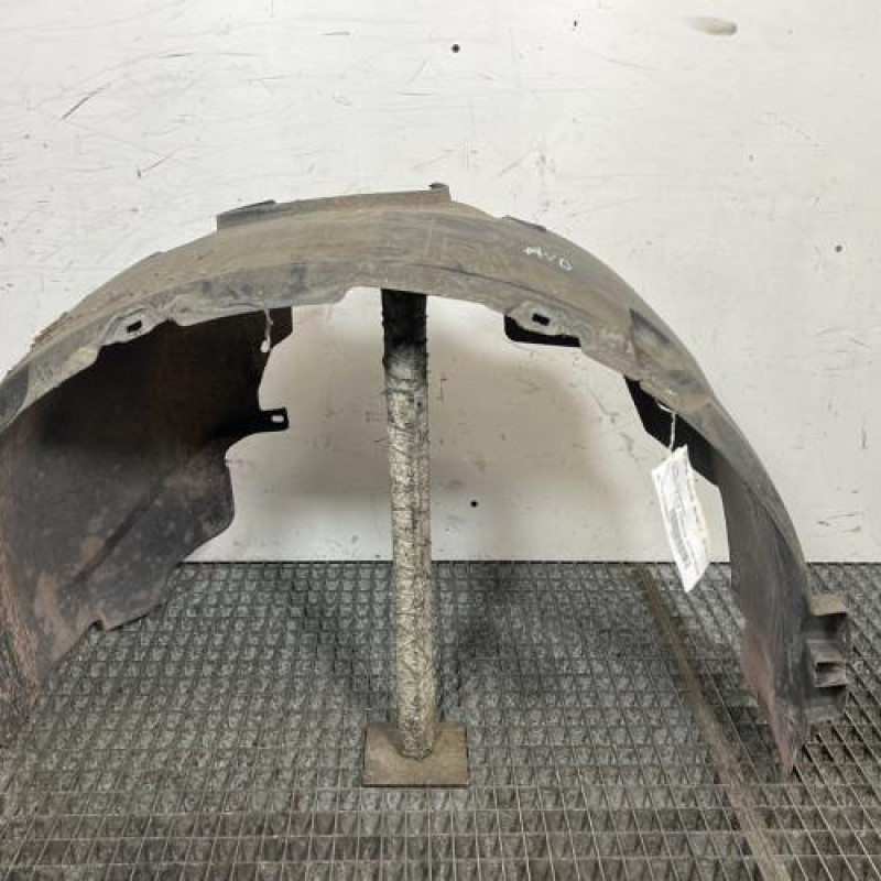 Pare boue avant droit FORD MONDEO 2 Photo n°1