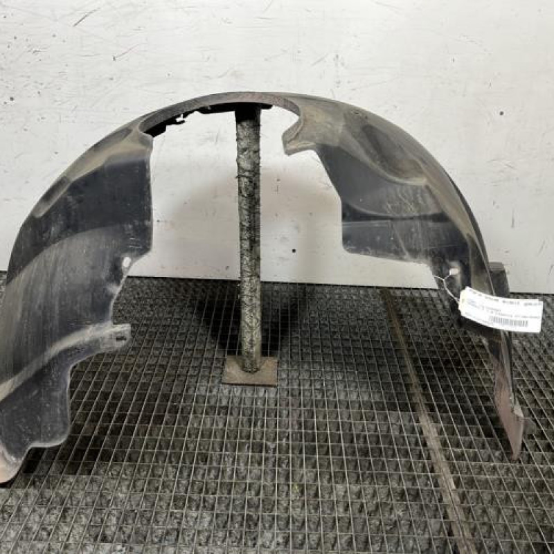 Pare boue avant gauche FORD MONDEO 2 Photo n°1