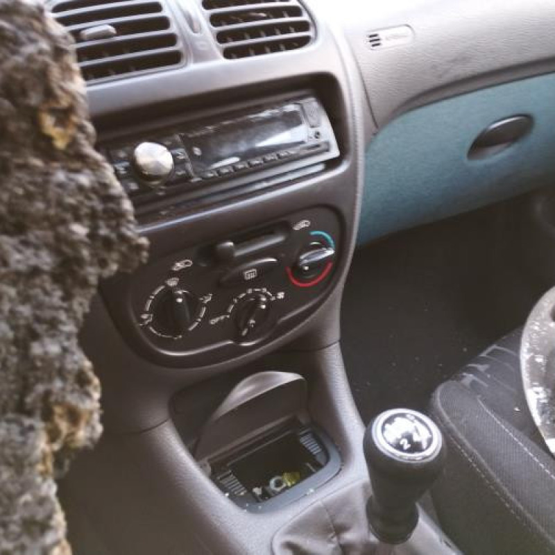 Bras essuie glace arriere PEUGEOT 206 Photo n°16