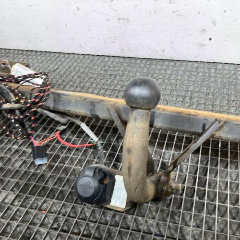 Attelage (boule de remorquage) PEUGEOT 208 1 Photo n°3