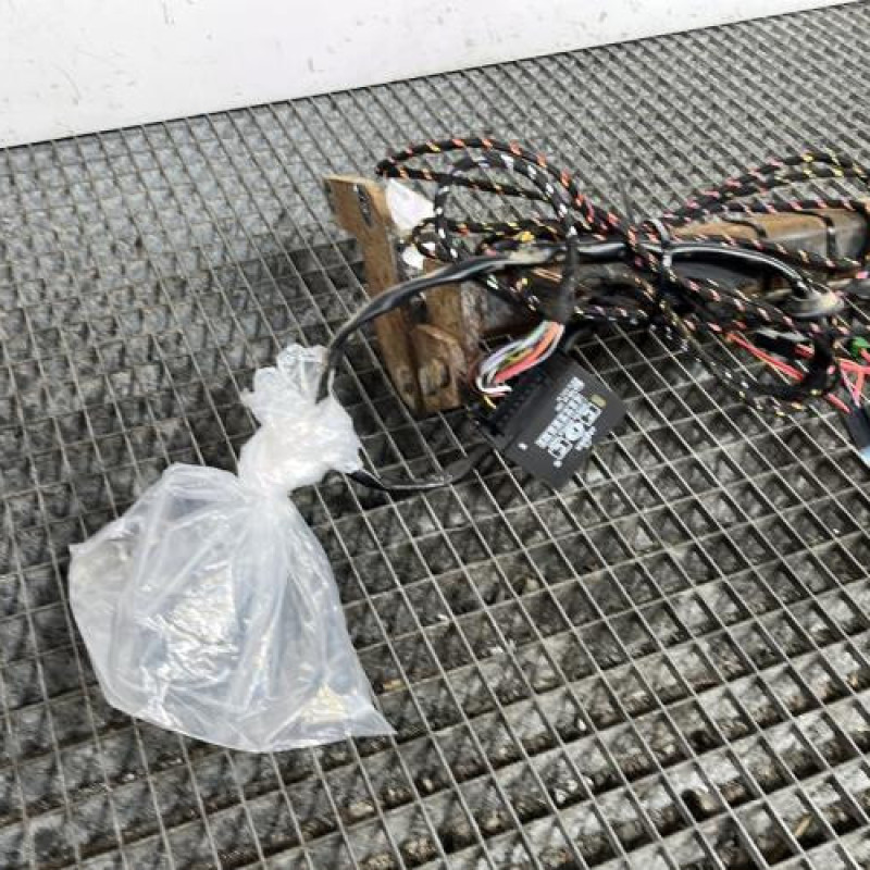 Attelage (boule de remorquage) PEUGEOT 208 1 Photo n°5