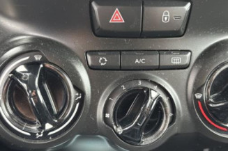 Charniere de porte arriere gauche PEUGEOT 2008 1