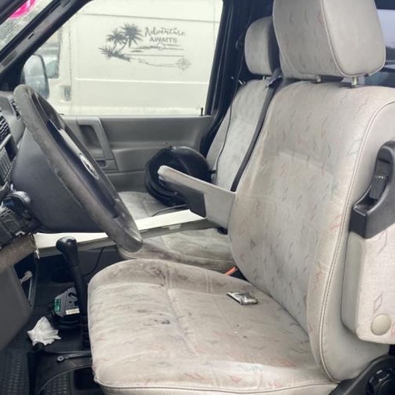 Catadioptre arriere droit VOLKSWAGEN TRANSPORTER 4 Photo n°13