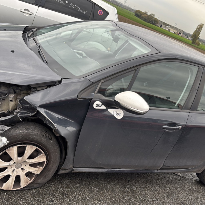 PEUGEOT 208 1 PHASE 2 1.2 VTI - 12V Photo n°8