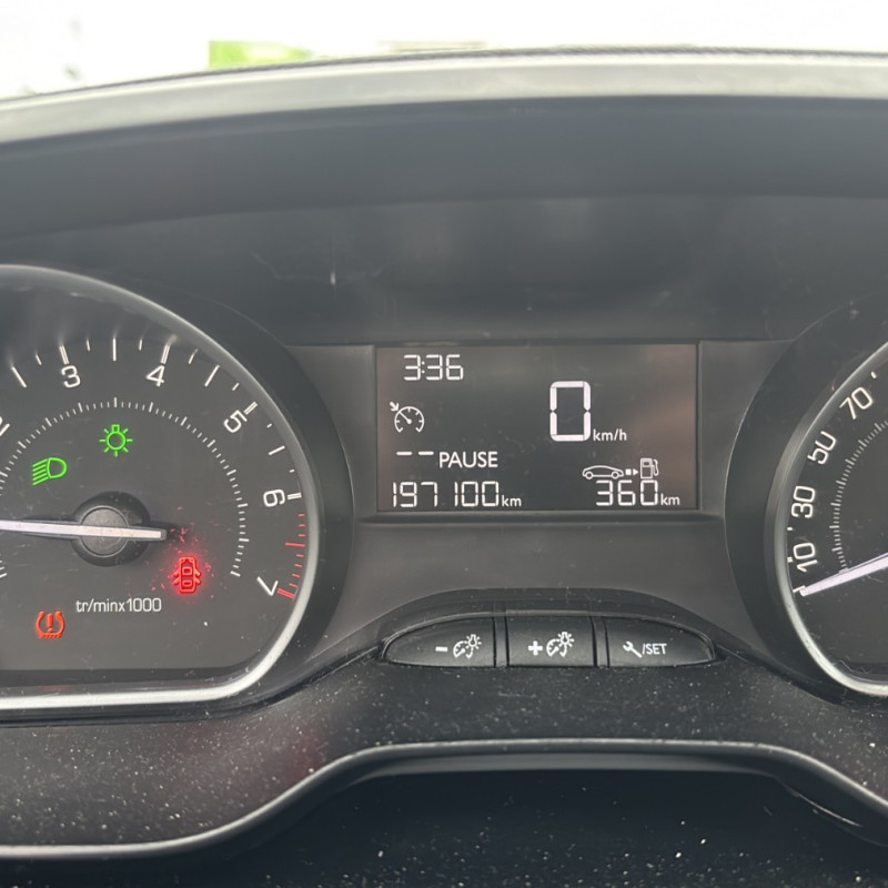 PEUGEOT 208 1 PHASE 2 1.2 VTI - 12V Photo n°20