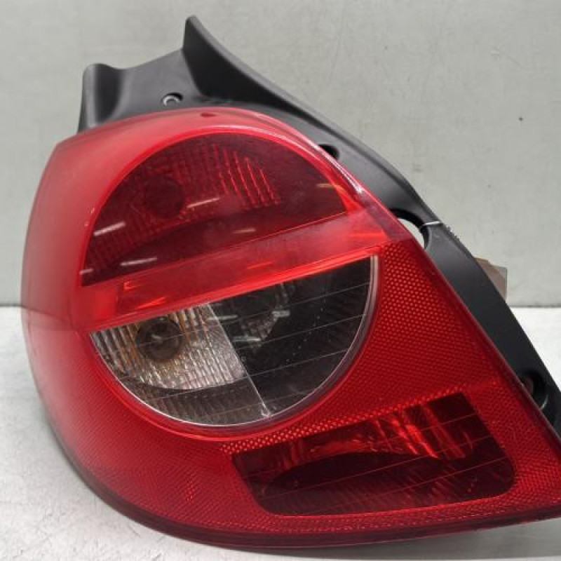 Feu arriere principal gauche (feux) RENAULT CLIO 3 Photo n°1