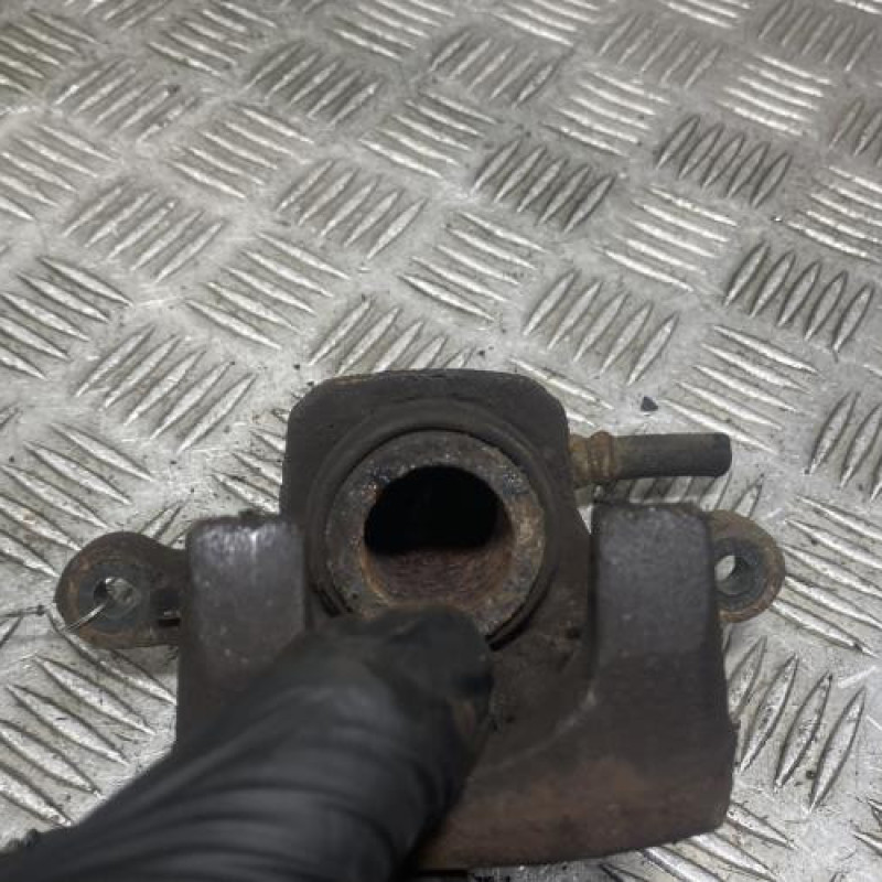 Etrier arriere gauche (freinage) HYUNDAI SANTA FE 1 Photo n°3