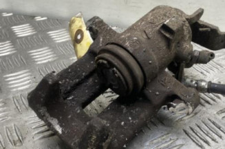 Etrier arriere droit (freinage) VOLKSWAGEN GOLF 5 Photo n°1