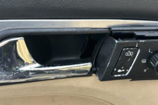 Feu arriere stop central VOLKSWAGEN TOURAN 1