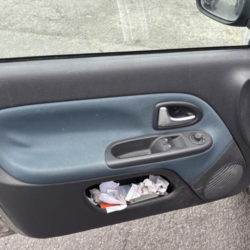 Tambour arriere droit RENAULT CLIO 2 CAMPUS Photo n°9