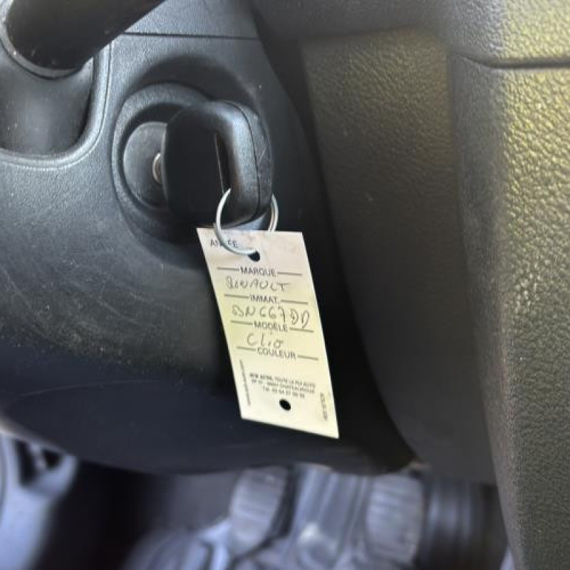 Tambour arriere droit RENAULT CLIO 2 CAMPUS Photo n°17