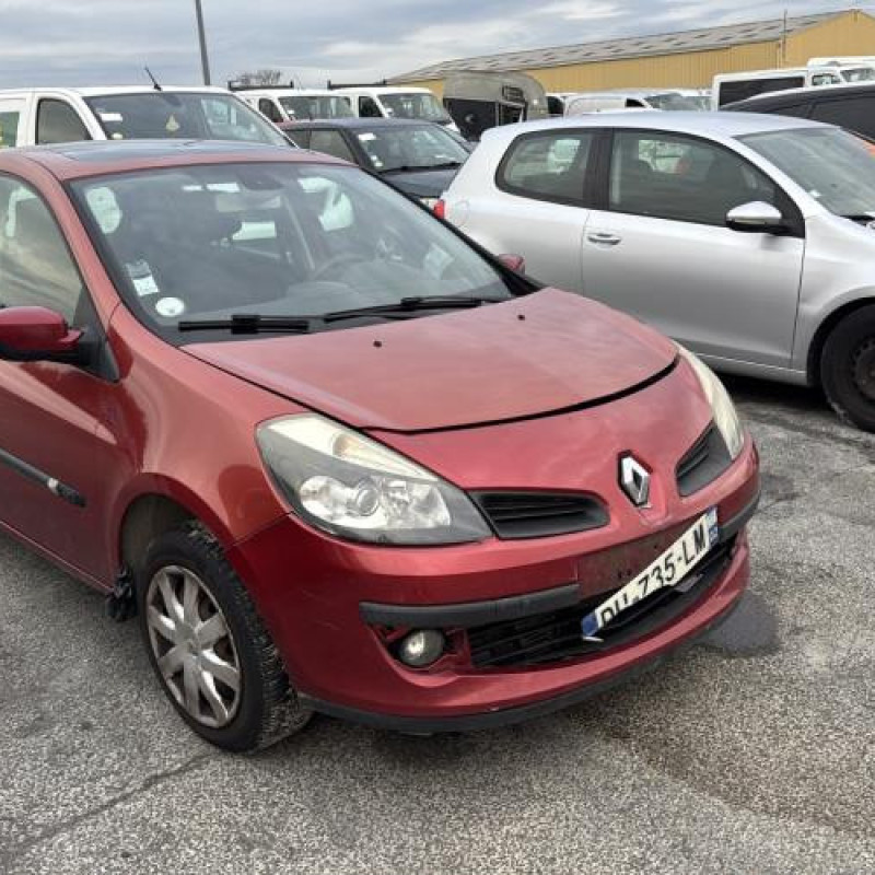 Reservoir essence RENAULT CLIO 3 Photo n°3