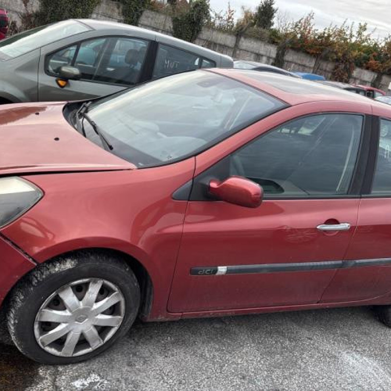 Reservoir essence RENAULT CLIO 3 Photo n°6