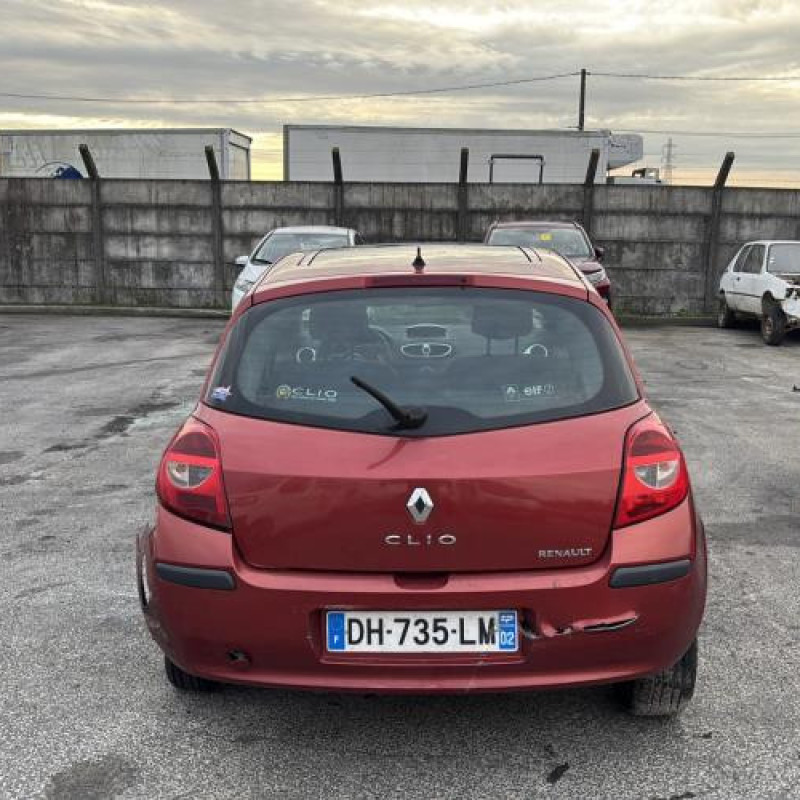 Reservoir essence RENAULT CLIO 3 Photo n°7