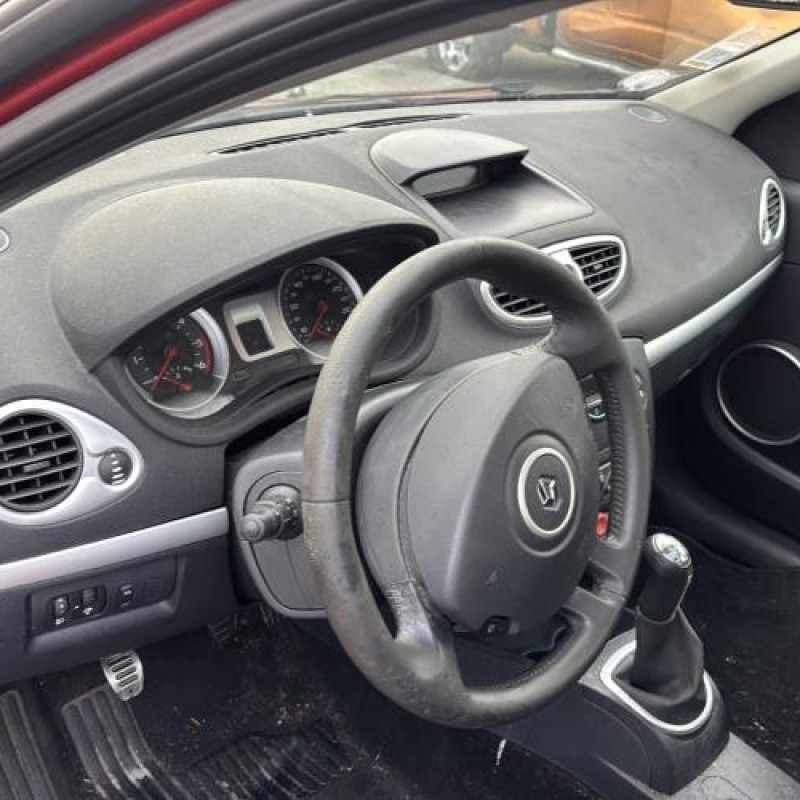 Reservoir essence RENAULT CLIO 3 Photo n°14