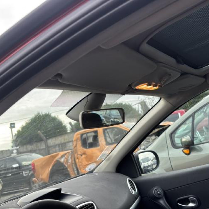 Reservoir essence RENAULT CLIO 3 Photo n°16