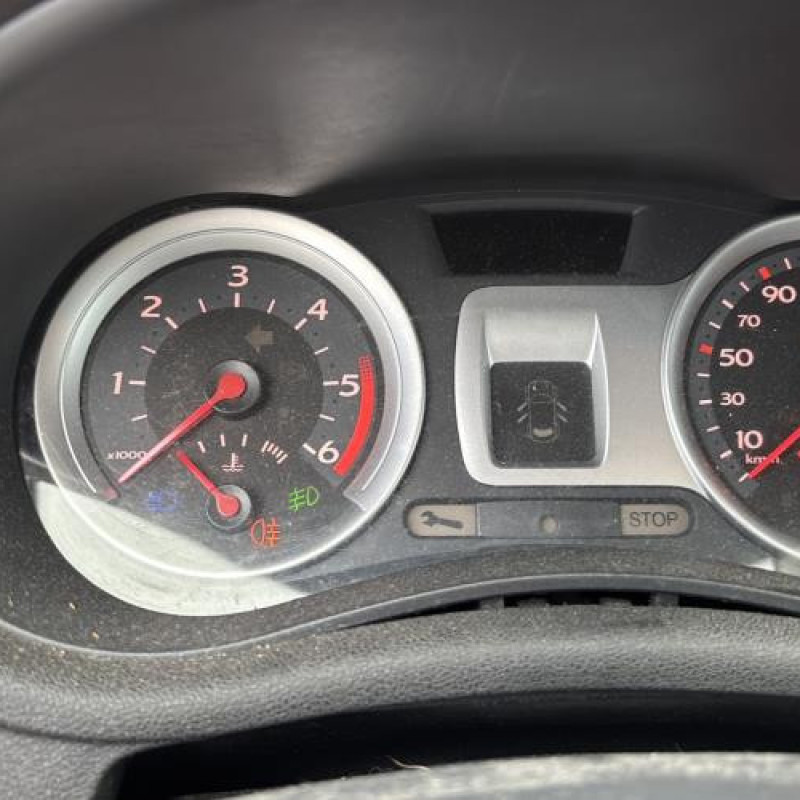 Reservoir essence RENAULT CLIO 3 Photo n°19