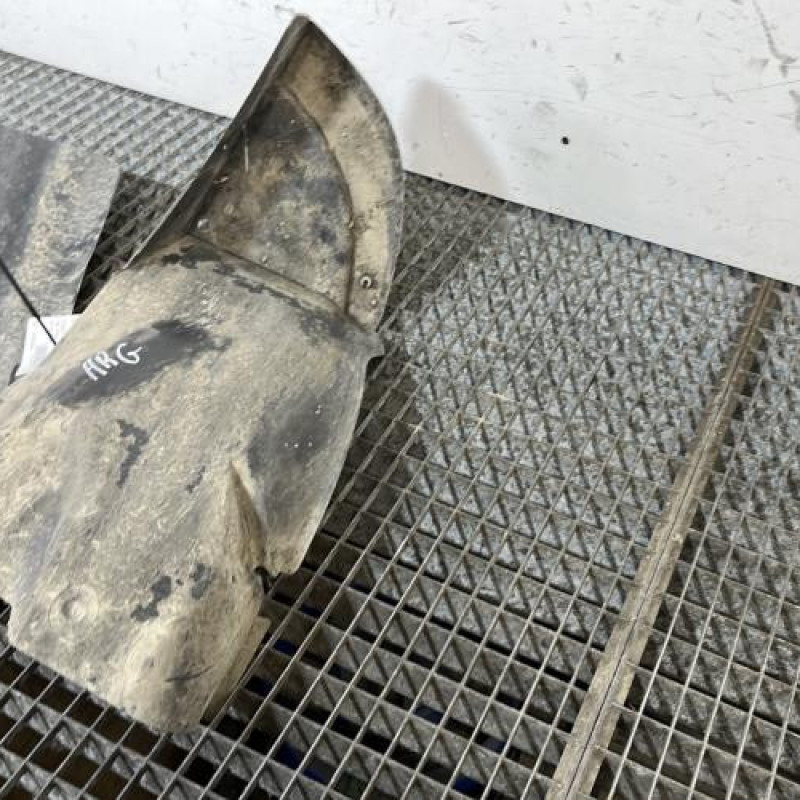 Pare boue arriere gauche PEUGEOT 206 Photo n°3