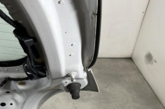 Malle/Hayon arriere PEUGEOT 208 1