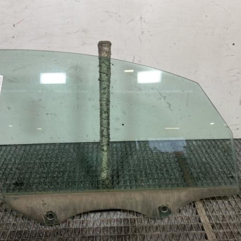 Vitre avant droit AUDI A2 Photo n°1