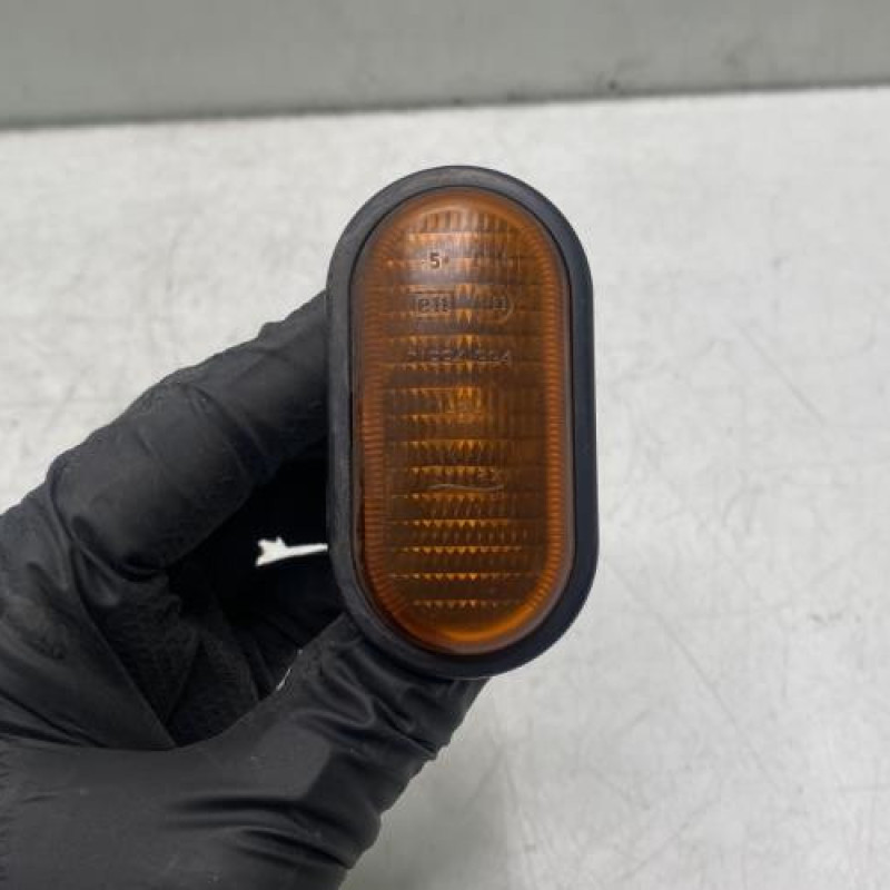 Repetiteur clignotant avant gauche (Feux) RENAULT TWINGO 1 Photo n°1