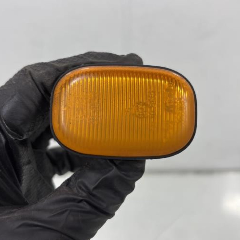 Repetiteur clignotant avant droit  (Feux) TOYOTA RAV4 2 Photo n°1