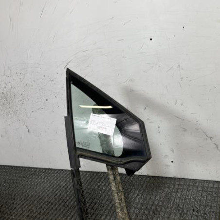 Custode avant droit (porte) PEUGEOT 208 1