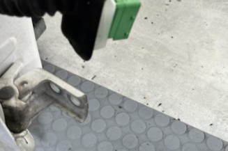 Porte avant droit PEUGEOT 208 1