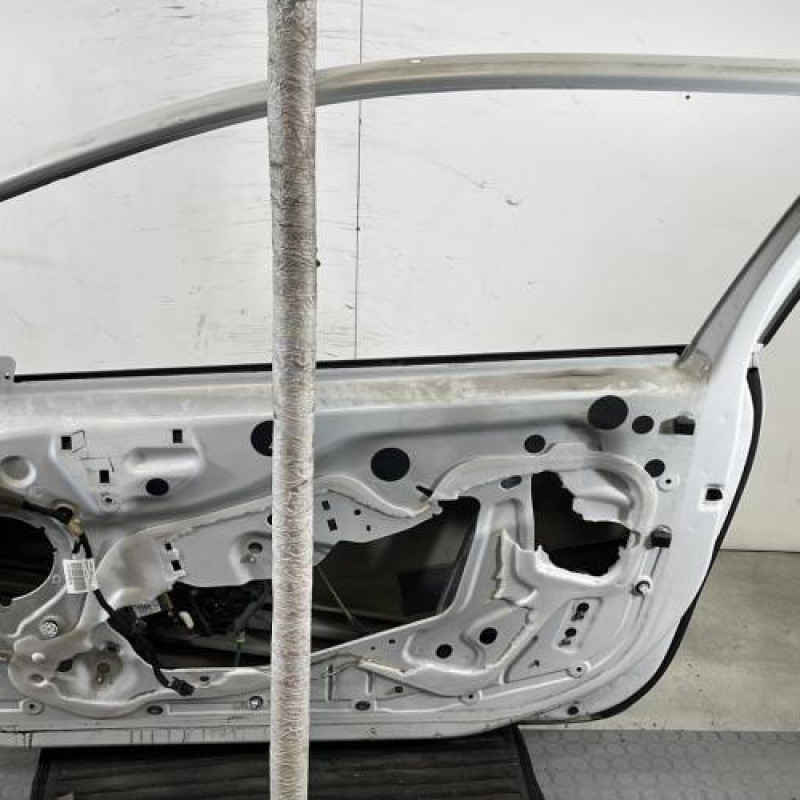 Porte avant droit PEUGEOT 208 1 Photo n°6