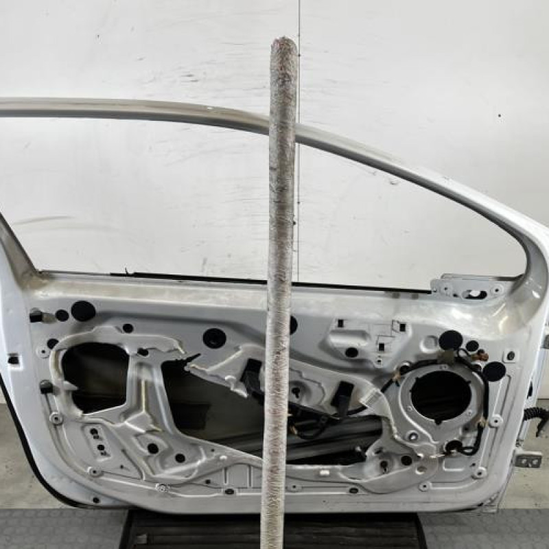 Porte avant gauche PEUGEOT 208 1 Photo n°4