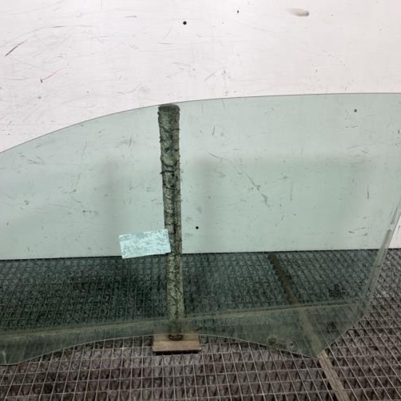 Vitre avant droit PEUGEOT 208 1 Photo n°4