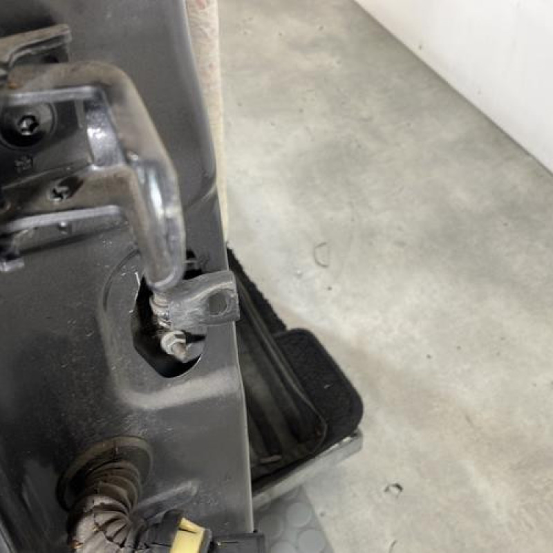 Porte arriere droit PEUGEOT 2008 1 Photo n°4