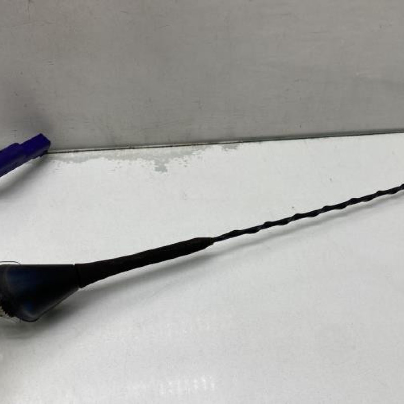 Antenne OPEL CORSA D Photo n°1