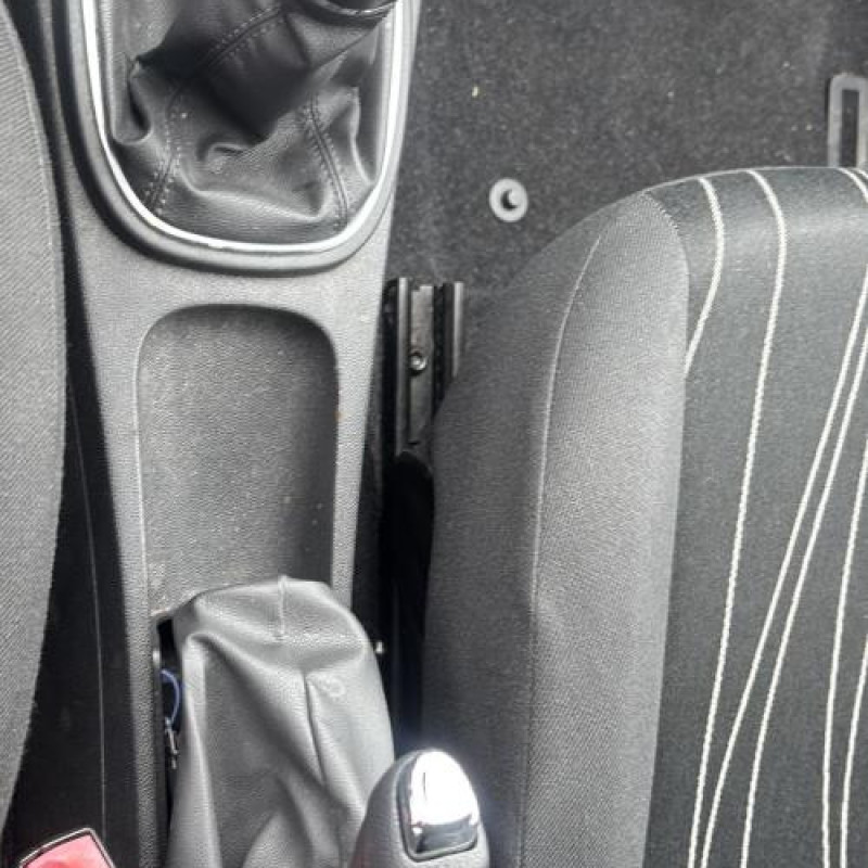 Antenne OPEL CORSA D Photo n°16