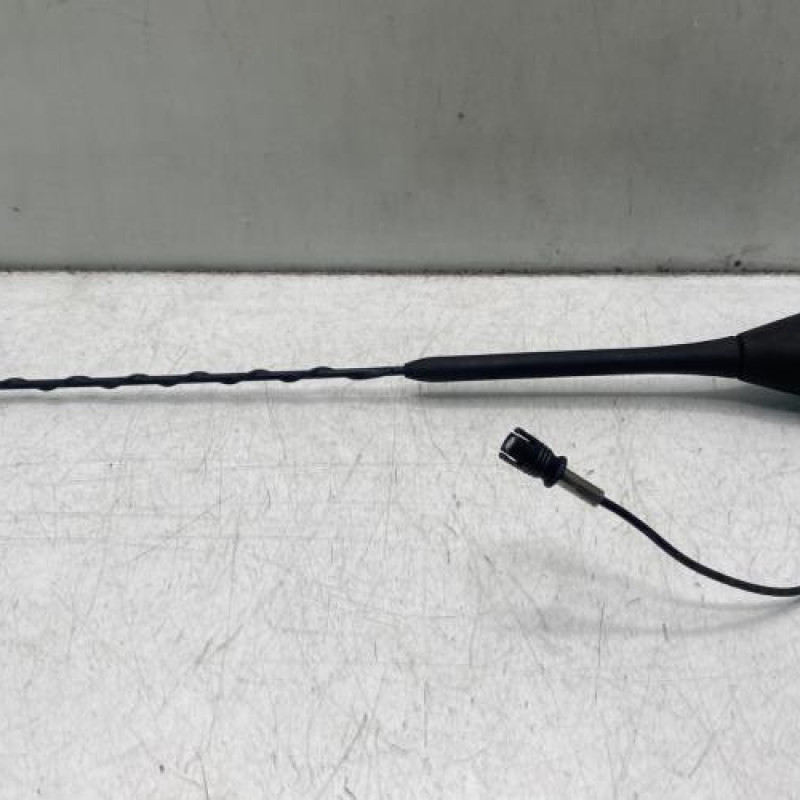 Antenne VOLKSWAGEN POLO 4 Photo n°1