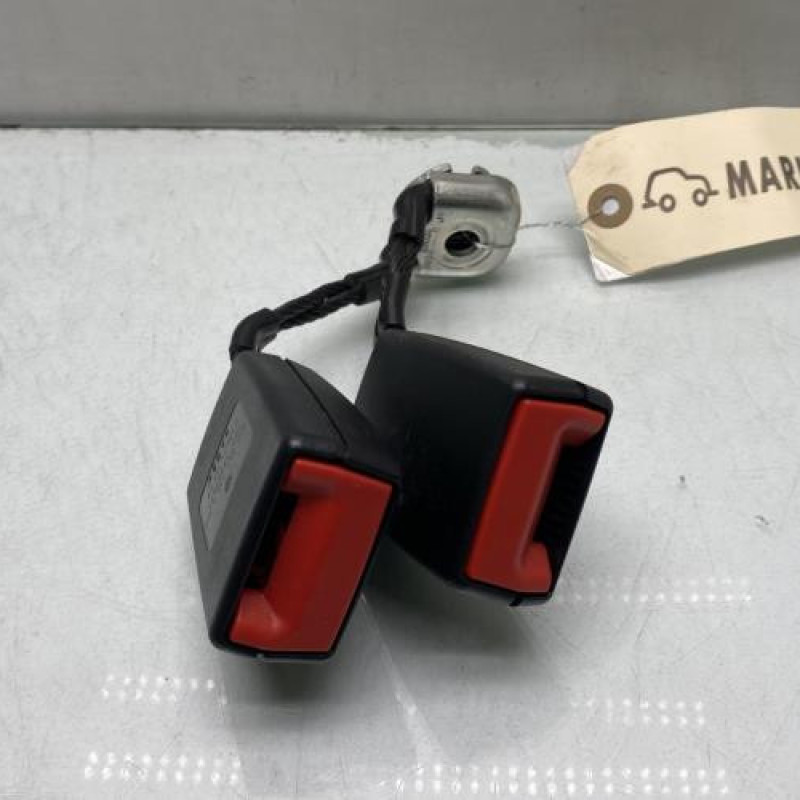 Attache ceinture arriere gauche VOLKSWAGEN POLO 5 Photo n°1