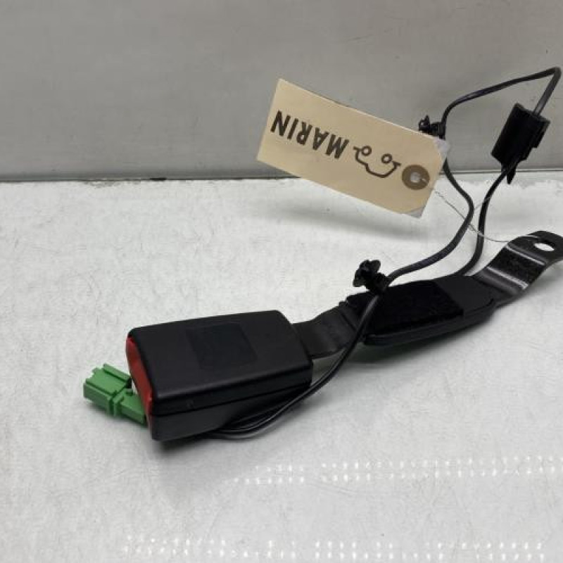 Attache ceinture avant droit VOLKSWAGEN POLO 5 Photo n°2