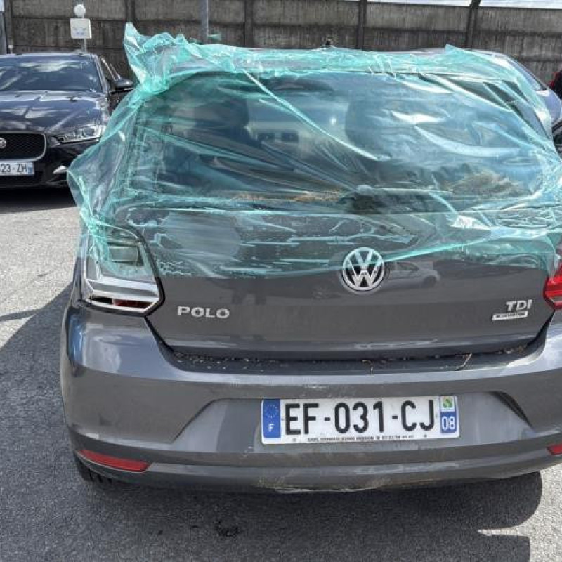 Attache ceinture avant droit VOLKSWAGEN POLO 5 Photo n°9